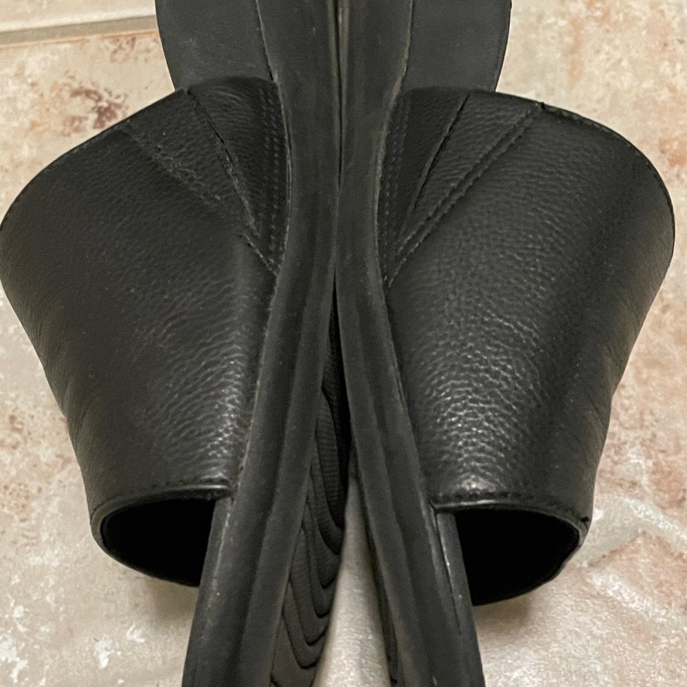 Vionic Val Sandals slides - Picture 2 of 5